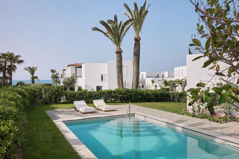 Caramel, A Resort to Live — Swimming pool in Rethymnon