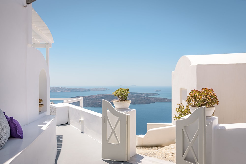 Avianto Suites — Attractions in the area in Imerovigli, South Aegean