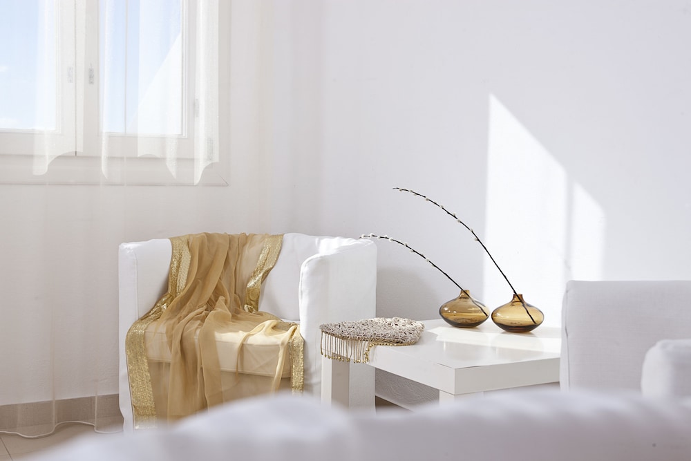 Avianto Suites — Hotel rooms in Imerovigli, South Aegean