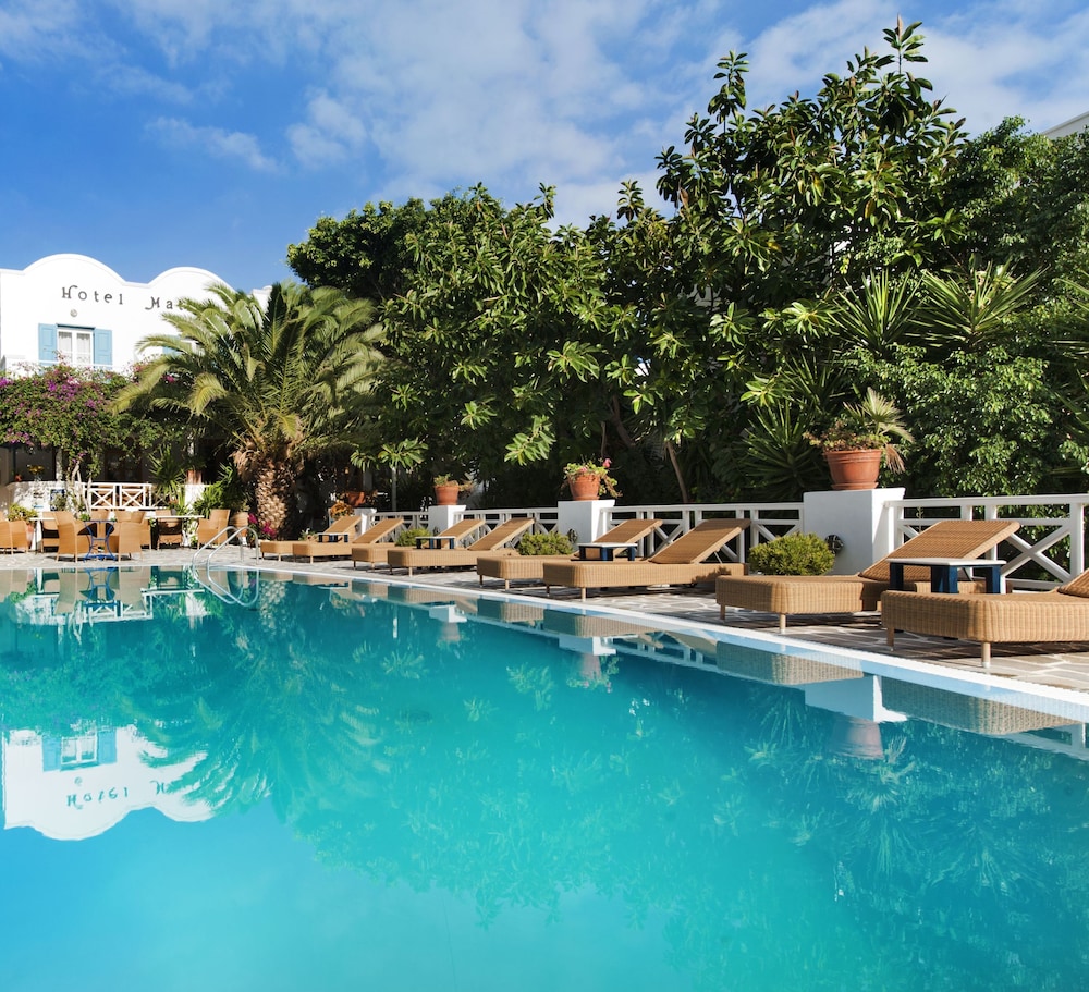Matina Hotel — Swimming pool in Kamari, South Aegean