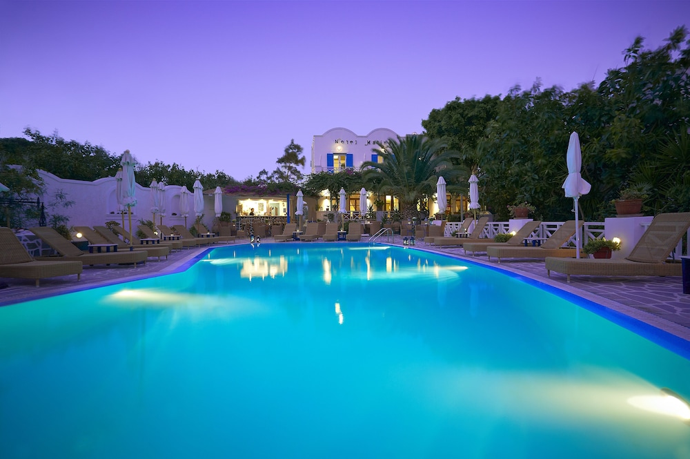 Matina Hotel — Swimming pool in Kamari, South Aegean