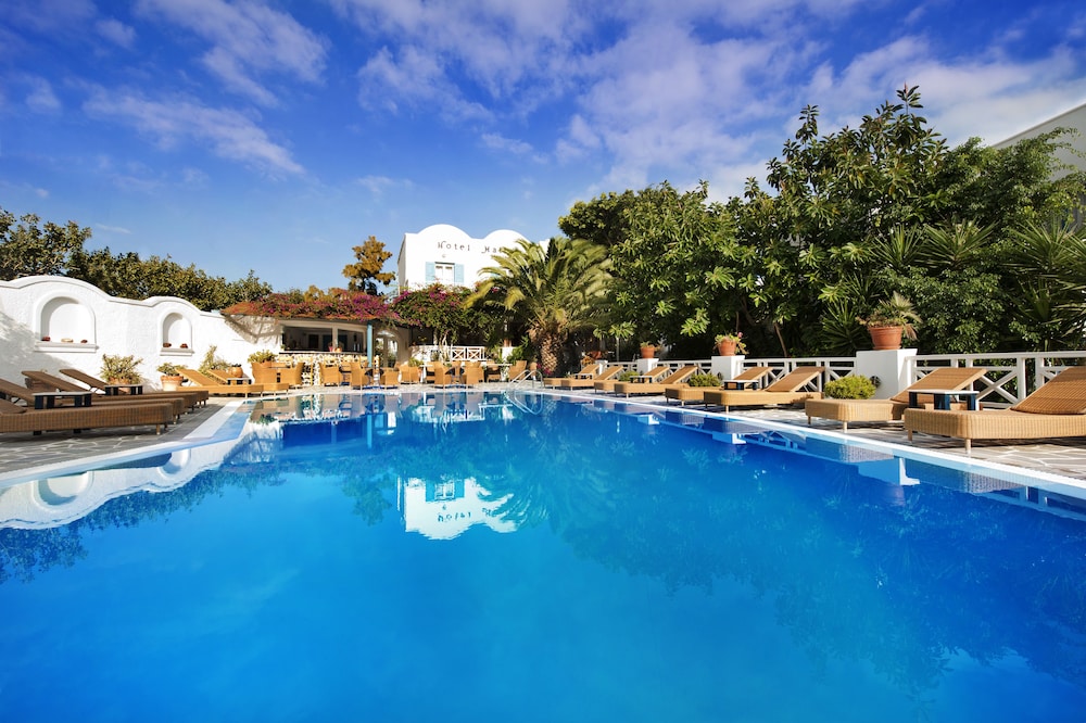 Matina Hotel — Main photo in Kamari, South Aegean