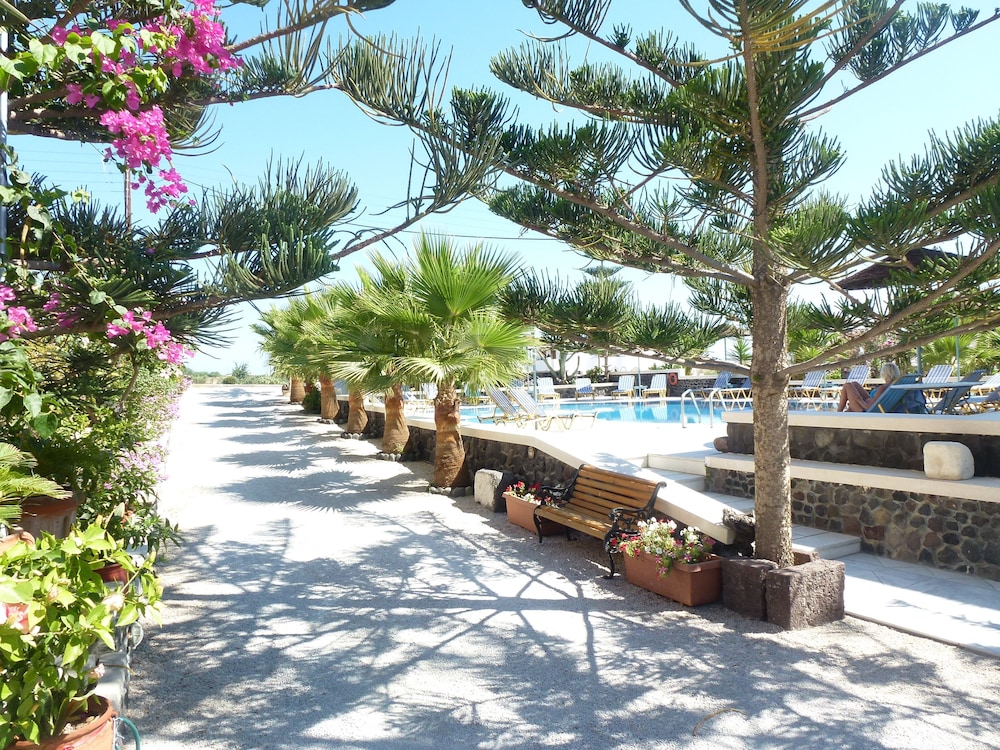 Castro Hotel — Swimming pool in Kamari, South Aegean