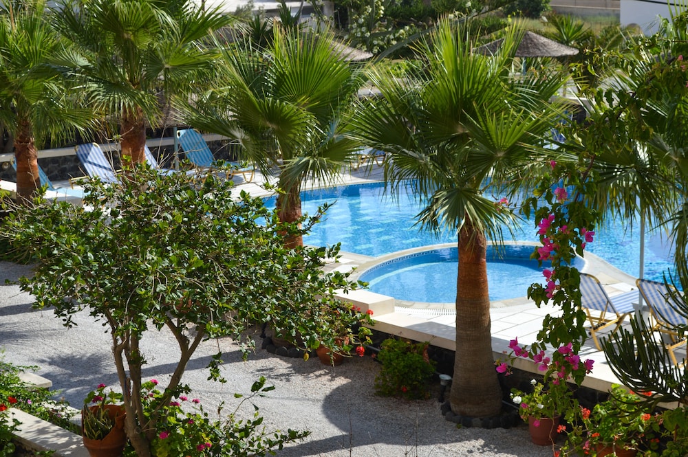 Castro Hotel — Swimming pool in Kamari, South Aegean