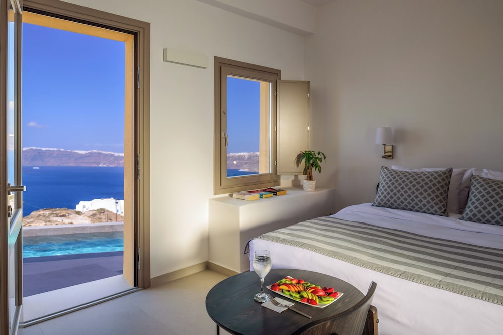 Kalestesia Suites — Hotel rooms in Akrotiri, South Aegean