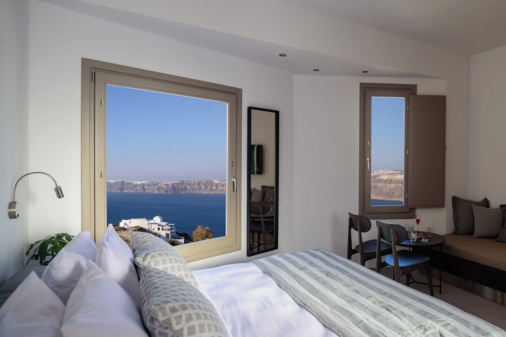 Kalestesia Suites — Hotel rooms in Akrotiri, South Aegean