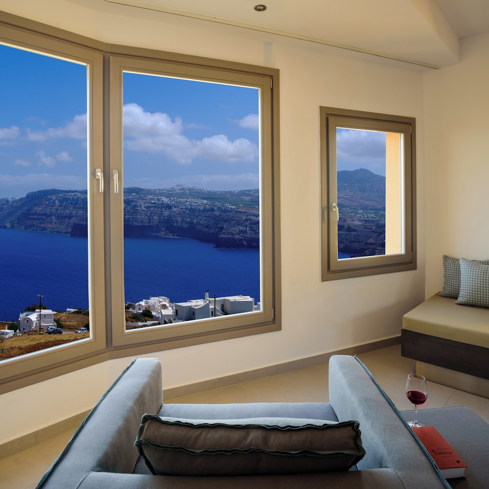 Kalestesia Suites — Hotel rooms in Akrotiri, South Aegean