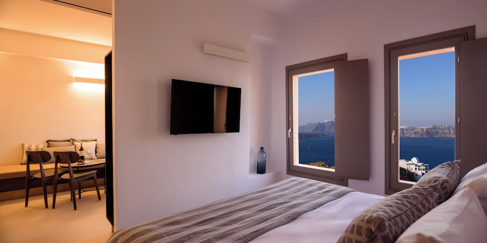 Kalestesia Suites — Hotel rooms in Akrotiri, South Aegean