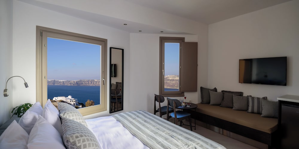 Kalestesia Suites — Hotel rooms in Akrotiri, South Aegean