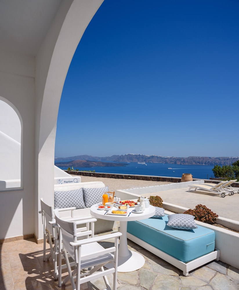 Kalestesia Suites — Hotel rooms in Akrotiri, South Aegean