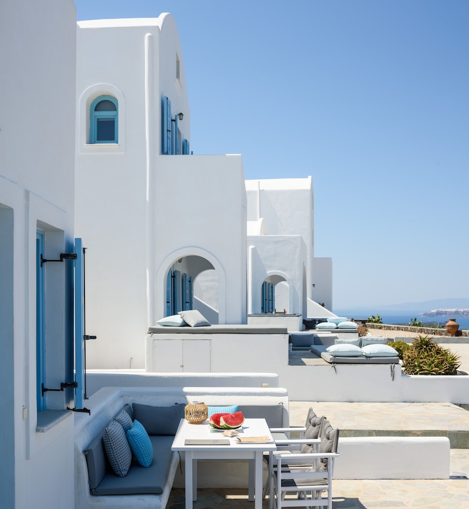 Kalestesia Suites — Hotel building in Akrotiri, South Aegean