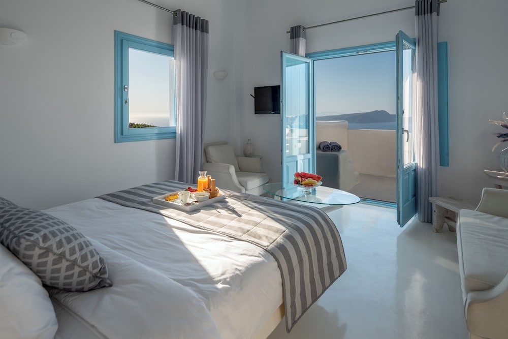 Kalestesia Suites — Hotel rooms in Akrotiri, South Aegean
