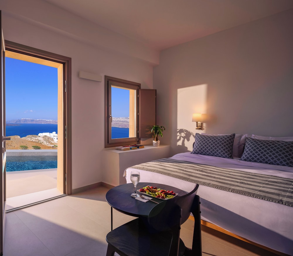 Kalestesia Suites — Hotel rooms in Akrotiri, South Aegean