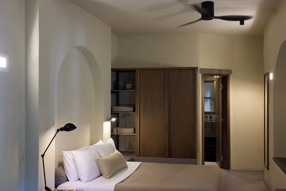 Bellonias Villas — Hotel rooms in Kamari, South Aegean