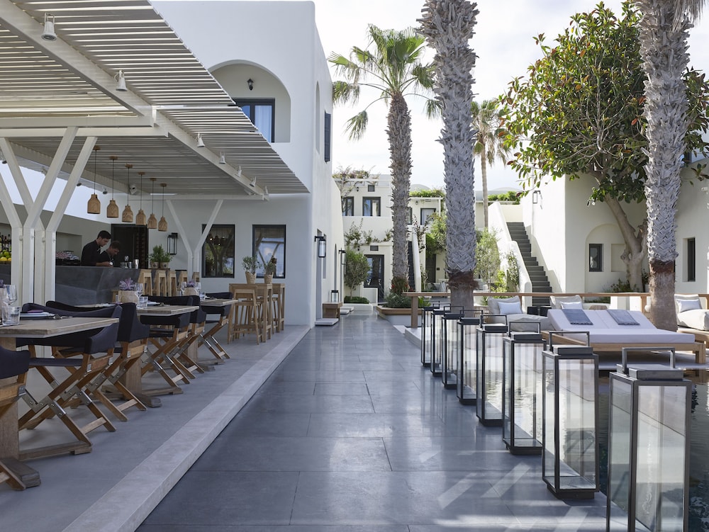 Bellonias Villas — Restaurant & bars in Kamari, South Aegean