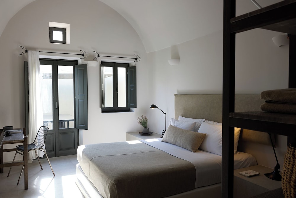 Bellonias Villas — Hotel rooms in Kamari, South Aegean