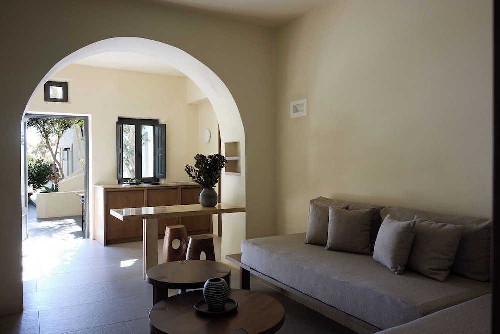 Bellonias Villas — Hotel rooms in Kamari, South Aegean