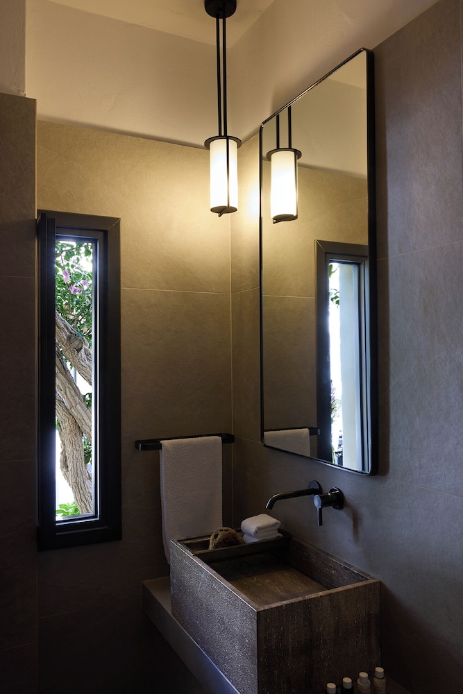 Bellonias Villas — Hotel rooms in Kamari, South Aegean