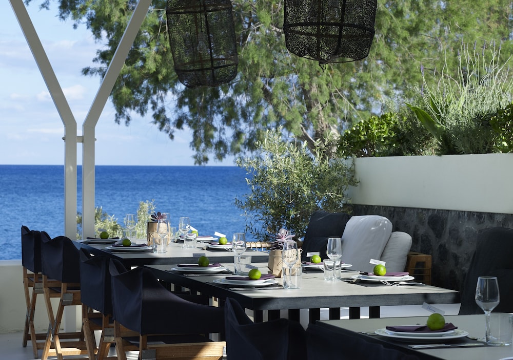 Bellonias Villas — Restaurant & bars in Kamari, South Aegean