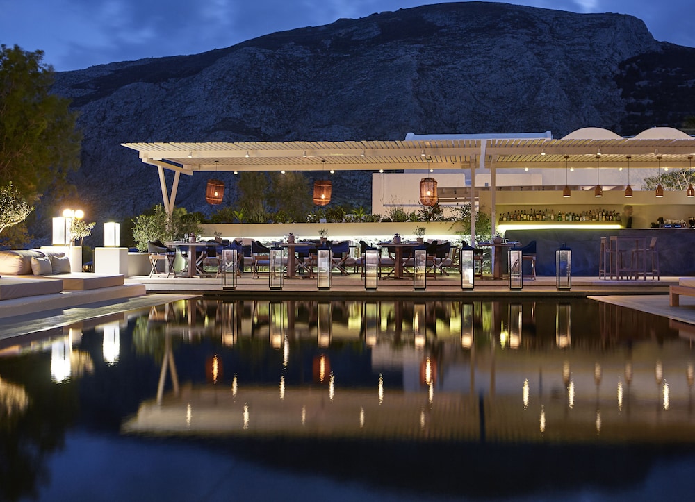Bellonias Villas — Restaurant & bars in Kamari, South Aegean