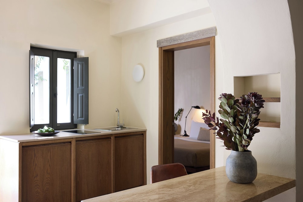 Bellonias Villas — Hotel rooms in Kamari, South Aegean