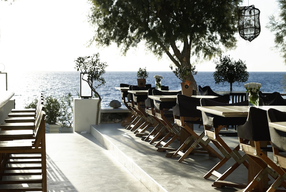 Bellonias Villas — Restaurant & bars in Kamari, South Aegean