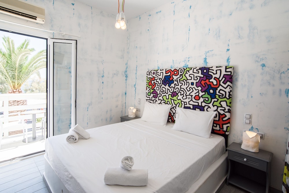 Beach Boutique Hotel — Hotel rooms in Kamari, South Aegean