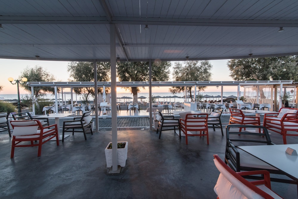 Beach Boutique Hotel — Restaurant & bars in Kamari, South Aegean
