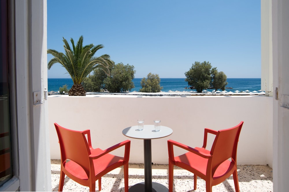Beach Boutique Hotel — Beach in Kamari, South Aegean