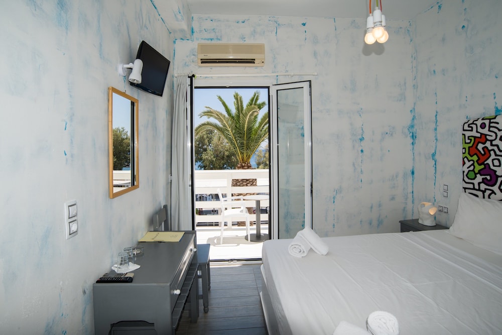 Beach Boutique Hotel — Hotel rooms in Kamari, South Aegean