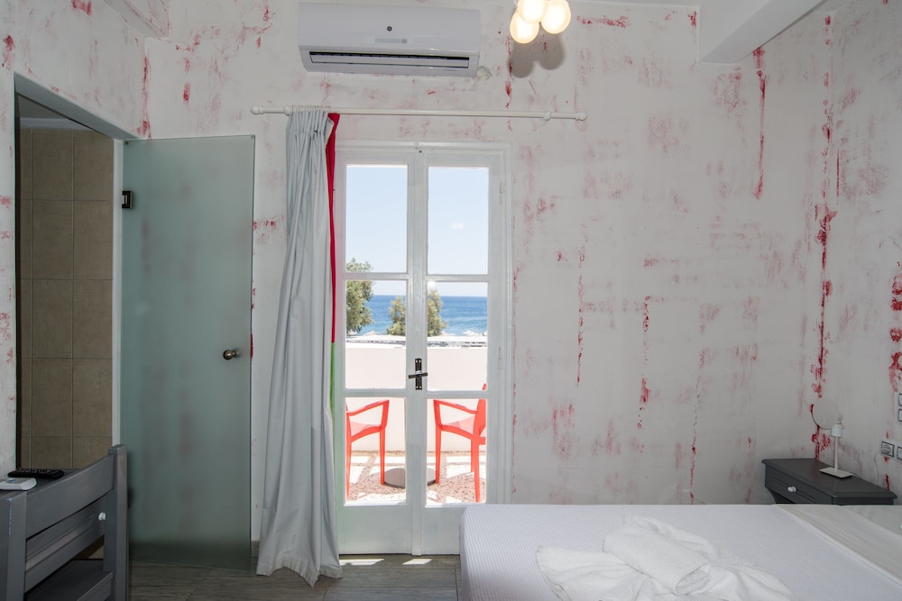 Beach Boutique Hotel — Hotel rooms in Kamari, South Aegean