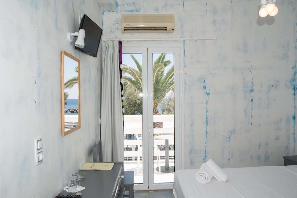Beach Boutique Hotel — Hotel rooms in Kamari, South Aegean