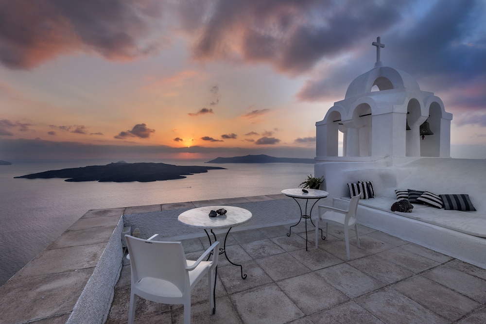 Aigialos Luxury Traditional Settlement — Hotel building in Karterados, South Aegean