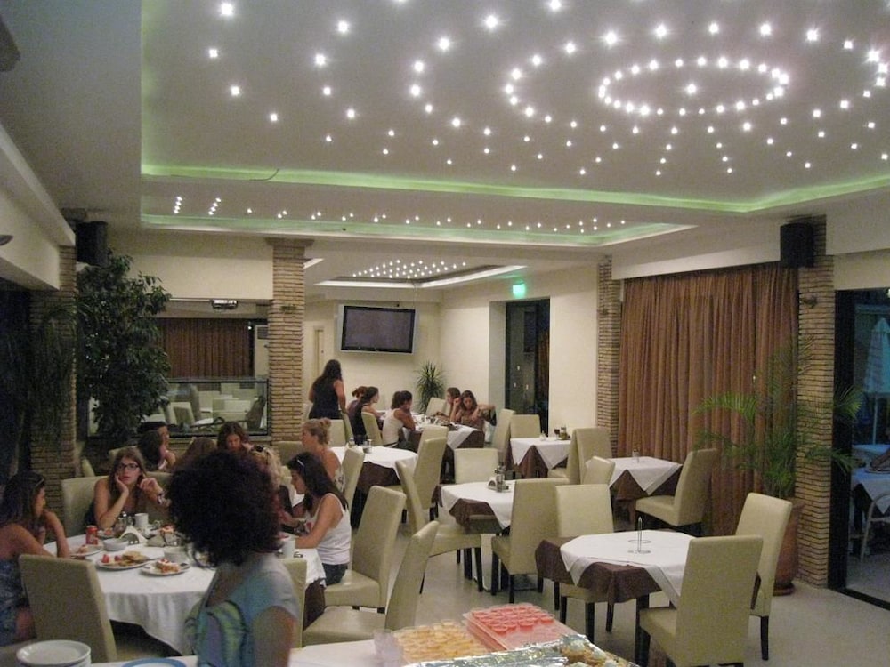 Zante Plaza Hotel — Restaurant & bars in Laganas, Ionian Islands