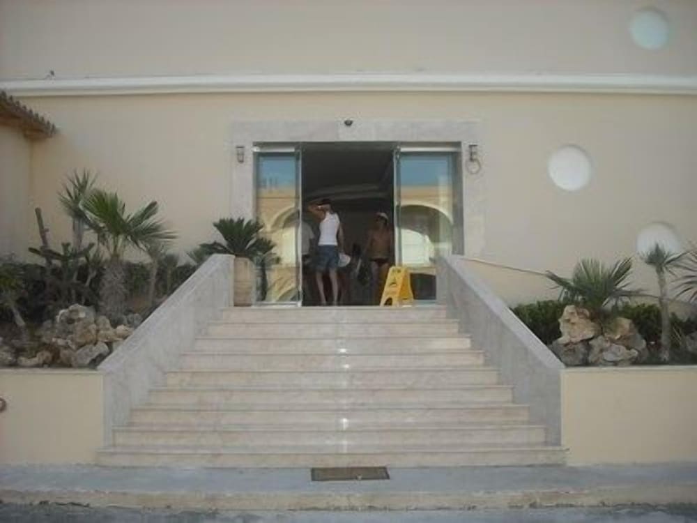 Zante Plaza Hotel — Hotel building in Laganas, Ionian Islands