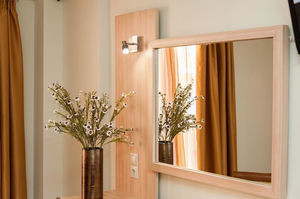 Zante Plaza Hotel — Hotel rooms in Laganas, Ionian Islands