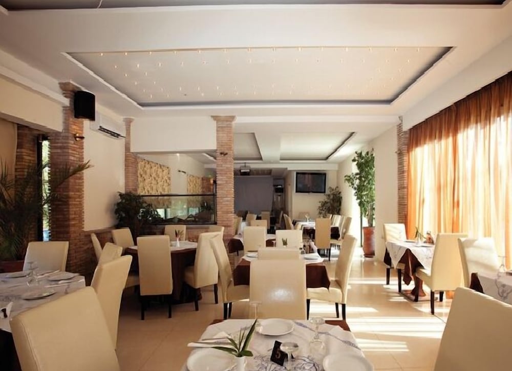 Zante Plaza Hotel — Restaurant & bars in Laganas, Ionian Islands
