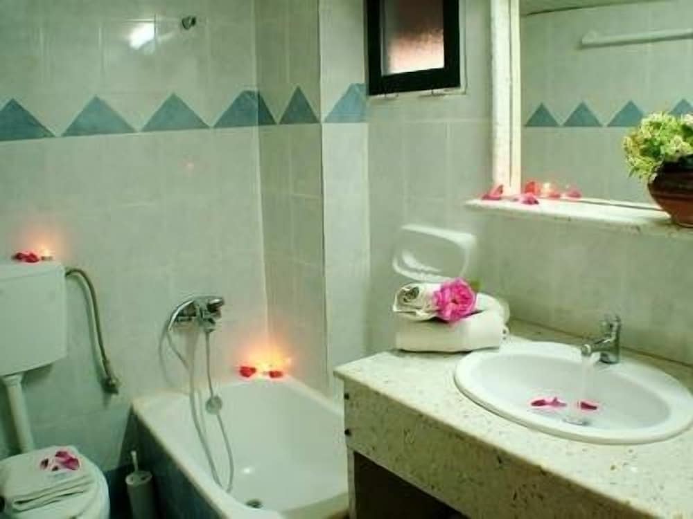 Zante Plaza Hotel — Hotel rooms in Laganas, Ionian Islands