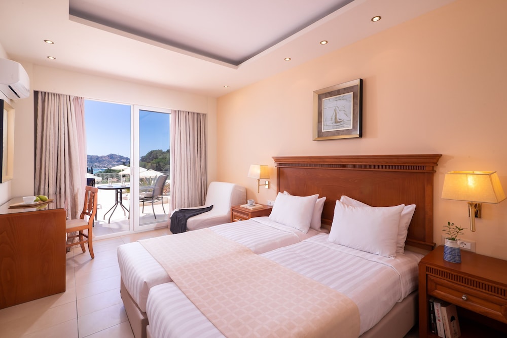 Avalon Palace Hotel by GHH — Hotel rooms in Zante Town, Ionian Islands