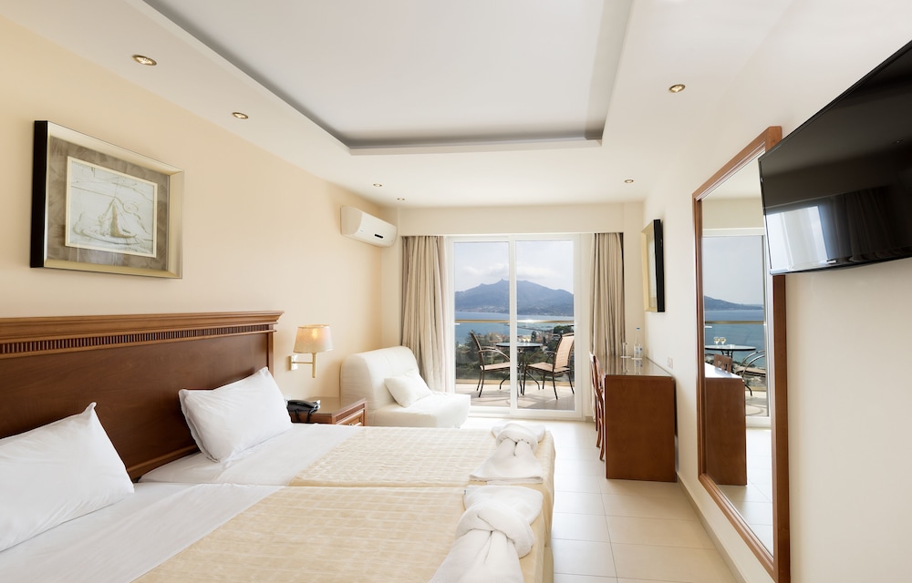 Avalon Palace Hotel by GHH — Hotel rooms in Zante Town, Ionian Islands