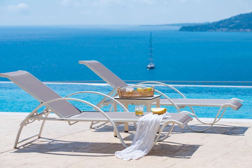 Avalon Palace Hotel by GHH — Swimming pool in Zante Town, Ionian Islands