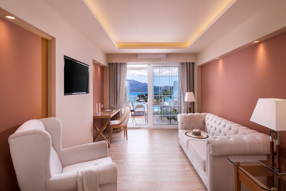 Avalon Palace Hotel by GHH — Hotel rooms in Zante Town, Ionian Islands