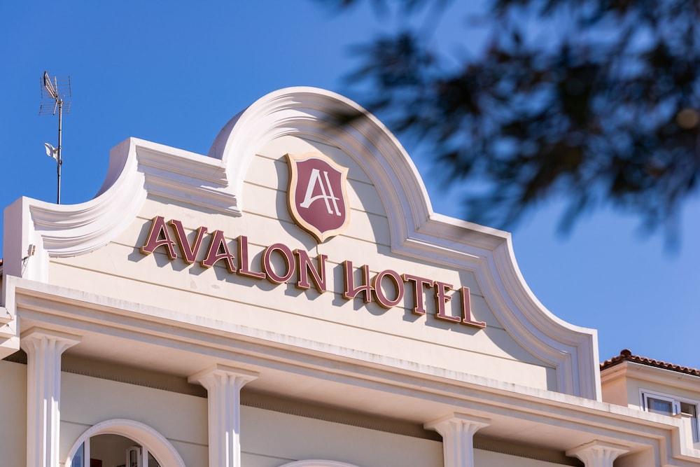 Avalon Palace Hotel by GHH — Hotel building in Zante Town, Ionian Islands