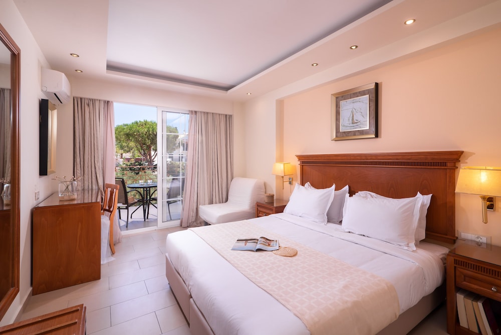 Avalon Palace Hotel by GHH — Hotel rooms in Zante Town, Ionian Islands