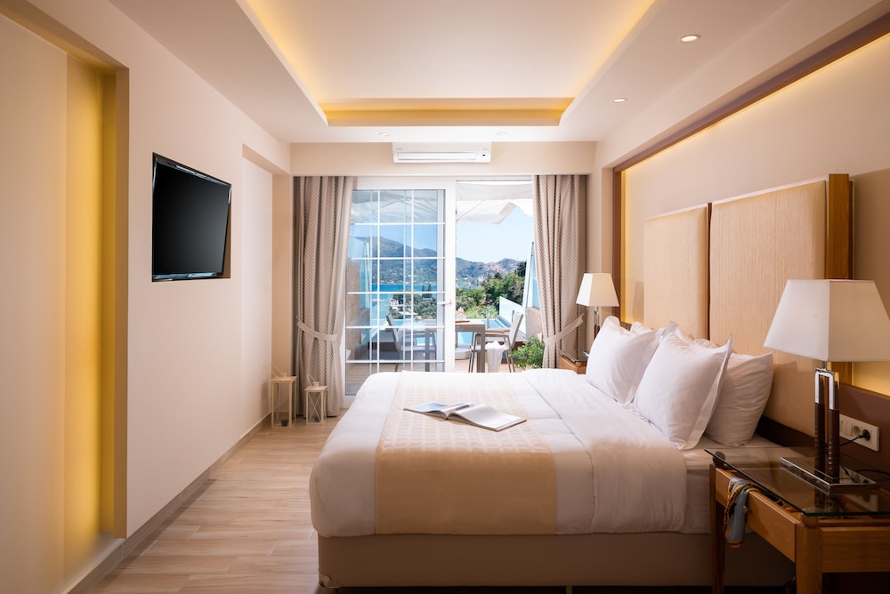 Avalon Palace Hotel by GHH — Hotel rooms in Zante Town, Ionian Islands