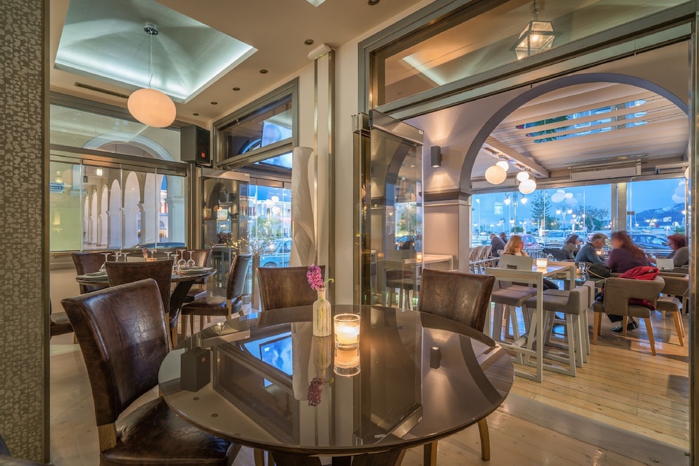 Phoenix Hotel — Restaurant & bars in Zante Town, Ionian Islands