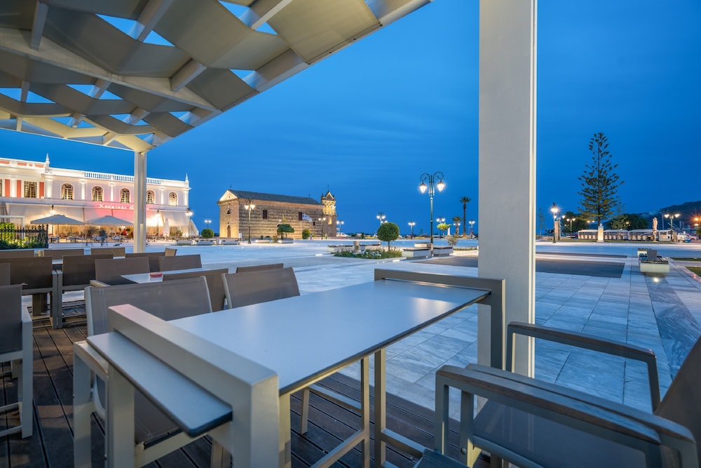 Phoenix Hotel — Restaurant & bars in Zante Town, Ionian Islands