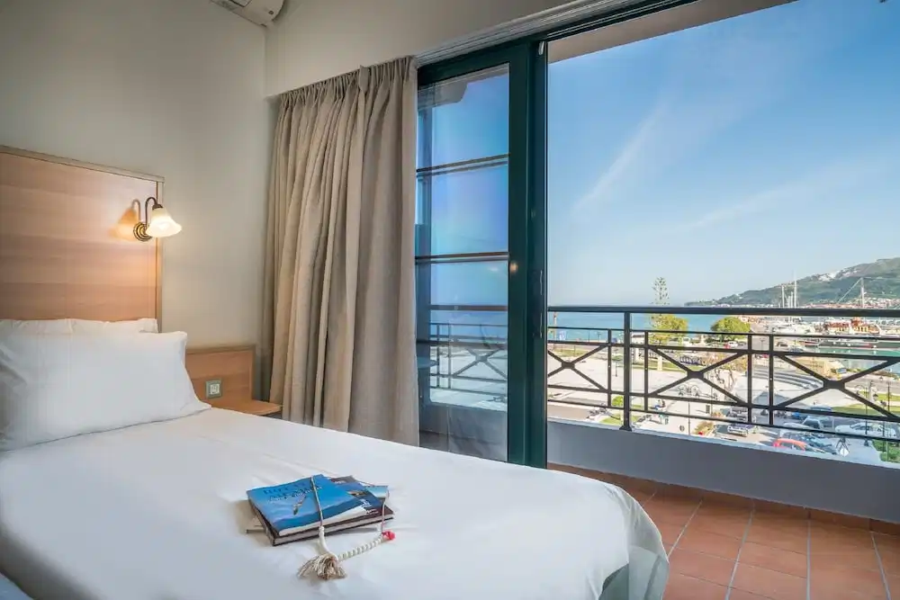 Phoenix Hotel — Hotel rooms in Zante Town, Ionian Islands