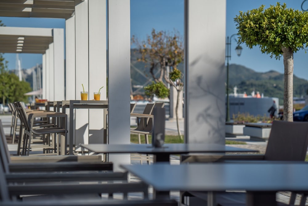 Phoenix Hotel — Restaurant & bars in Zante Town, Ionian Islands