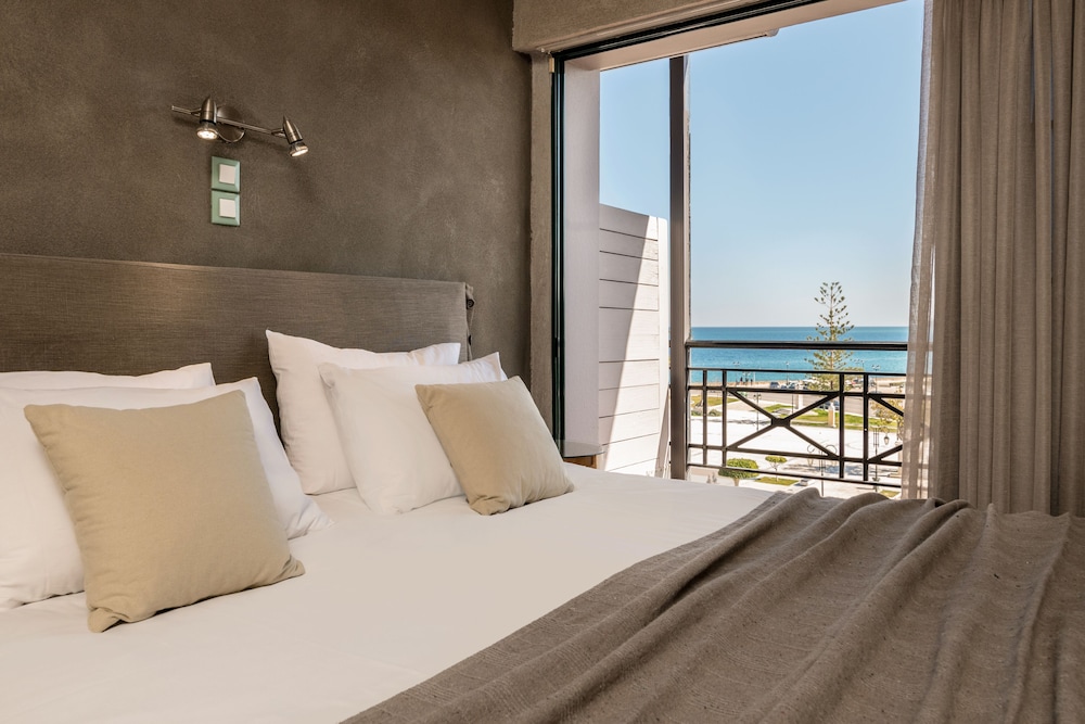 Phoenix Hotel — Hotel rooms in Zante Town, Ionian Islands
